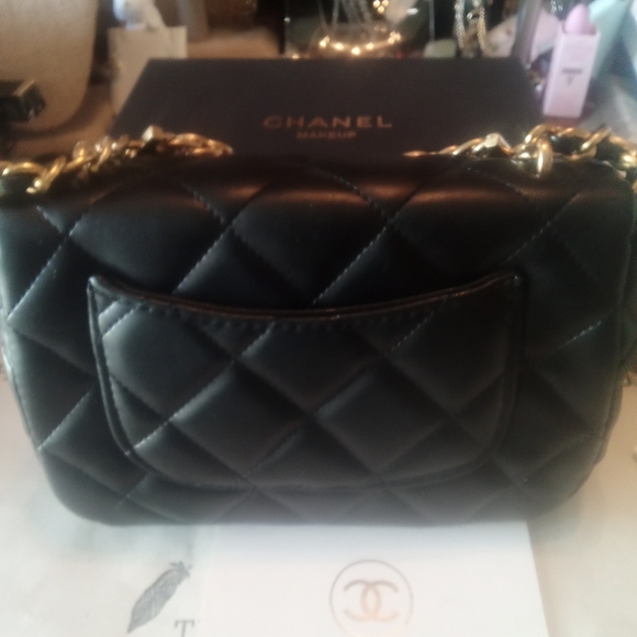 New Chanel Crossbody - Picture 6 of 9